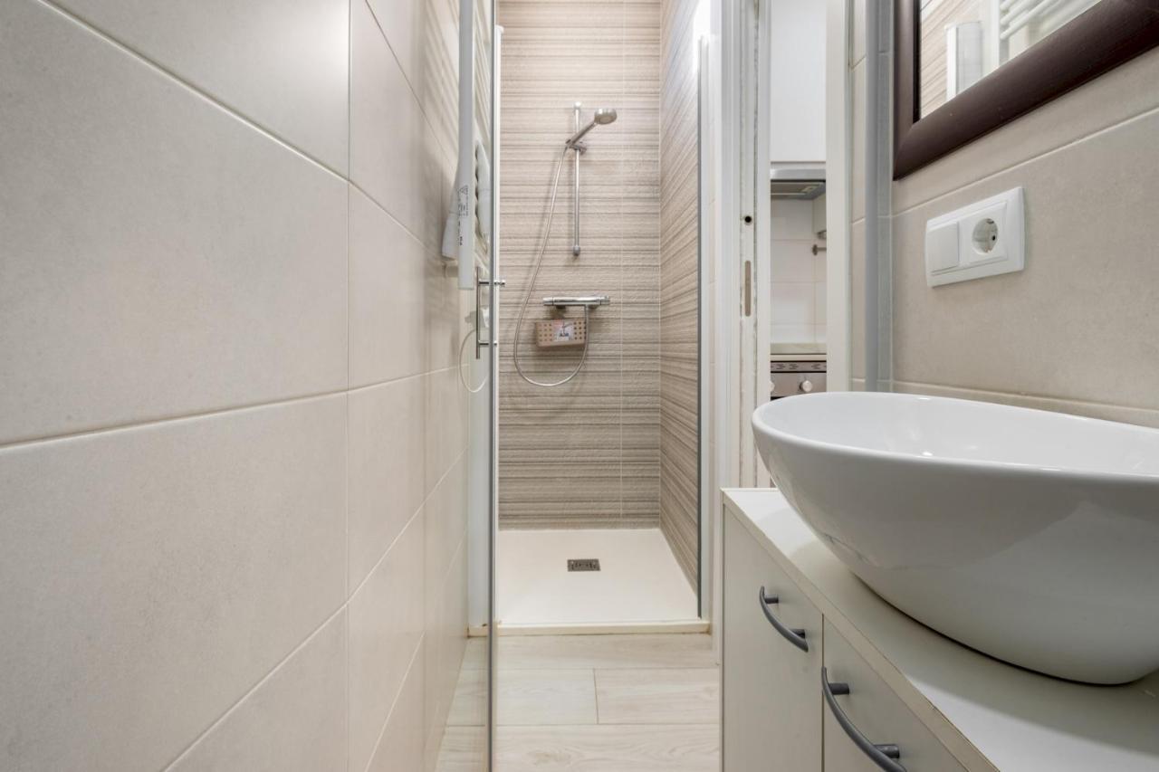 Modern Apartment - 1Bedroom 1Bathroom - Chueca マドリード エクステリア 写真